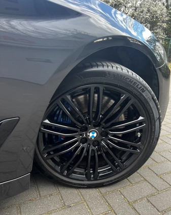 BMW Seria 5 cena 135000 przebieg: 229931, rok produkcji 2018 z Józefów małe 379